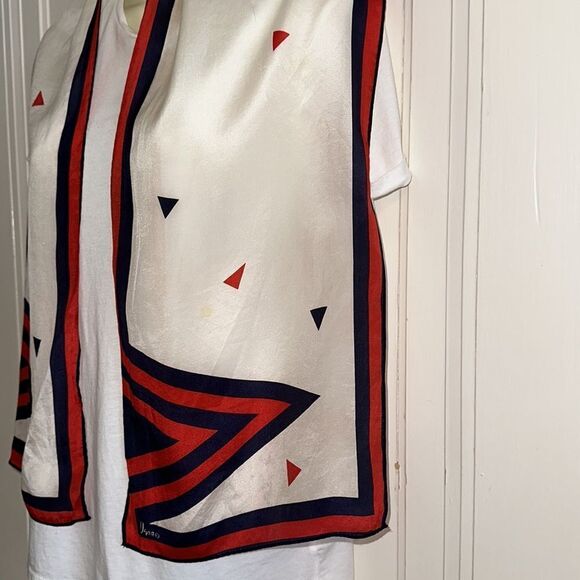 Vintage mid century Vera Neumann red, white & blue long silk scarf - Picture 2 of 10